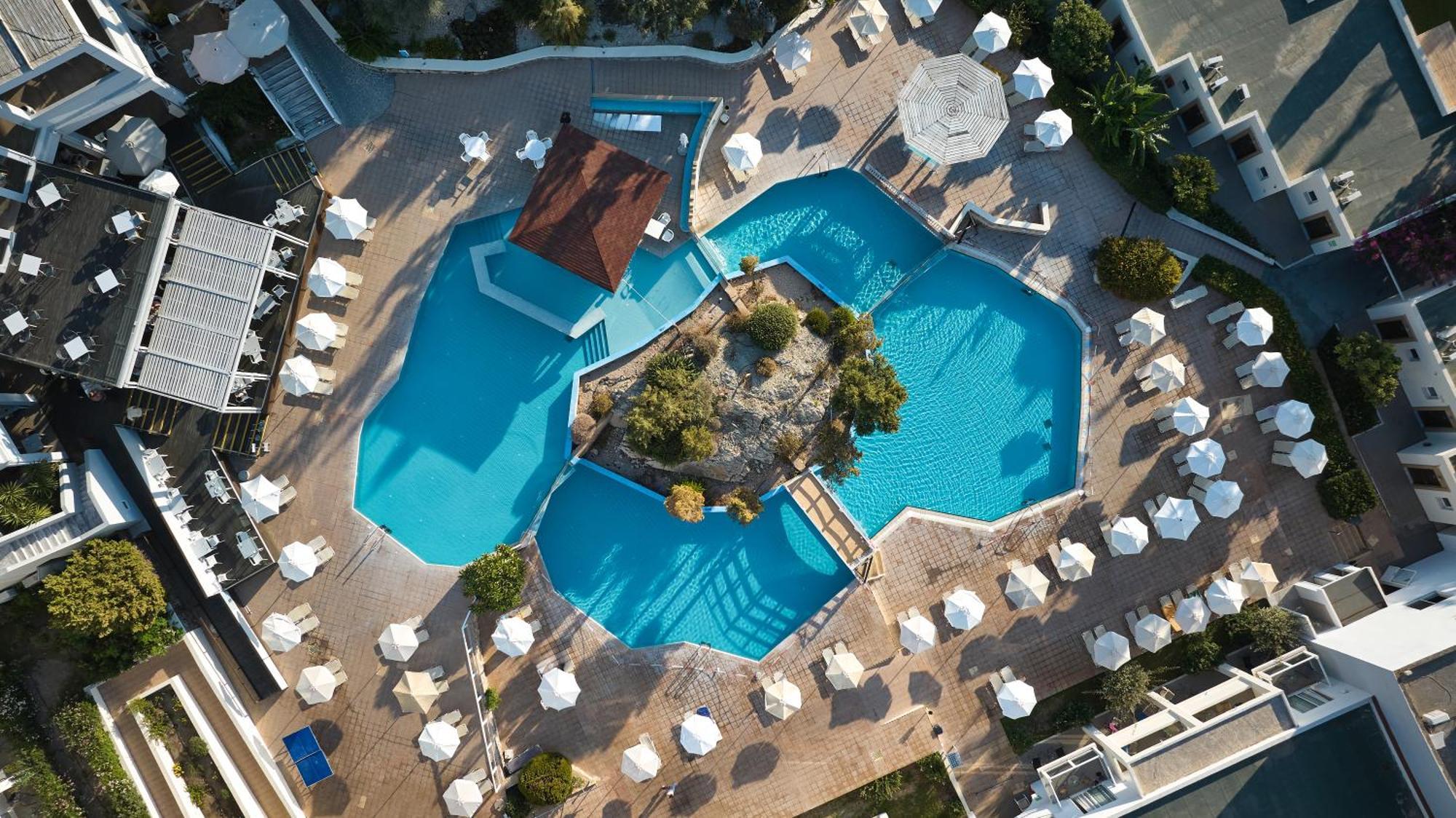 Bay Hotel 4*